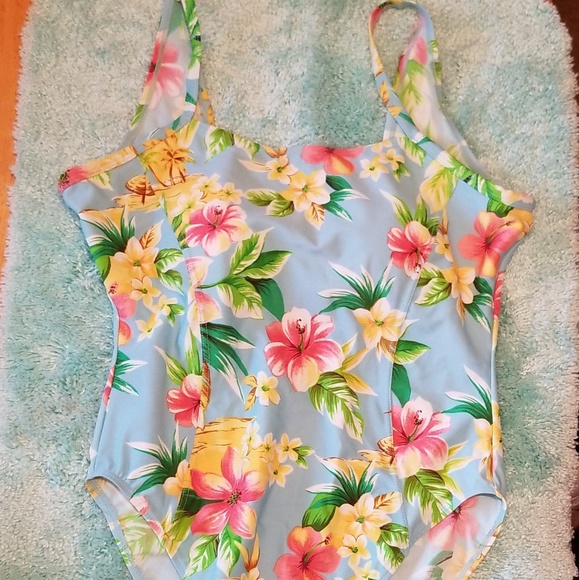 <BEACH CABANA> Swimsuit w/ Cover-Up - Picture 8 of 8